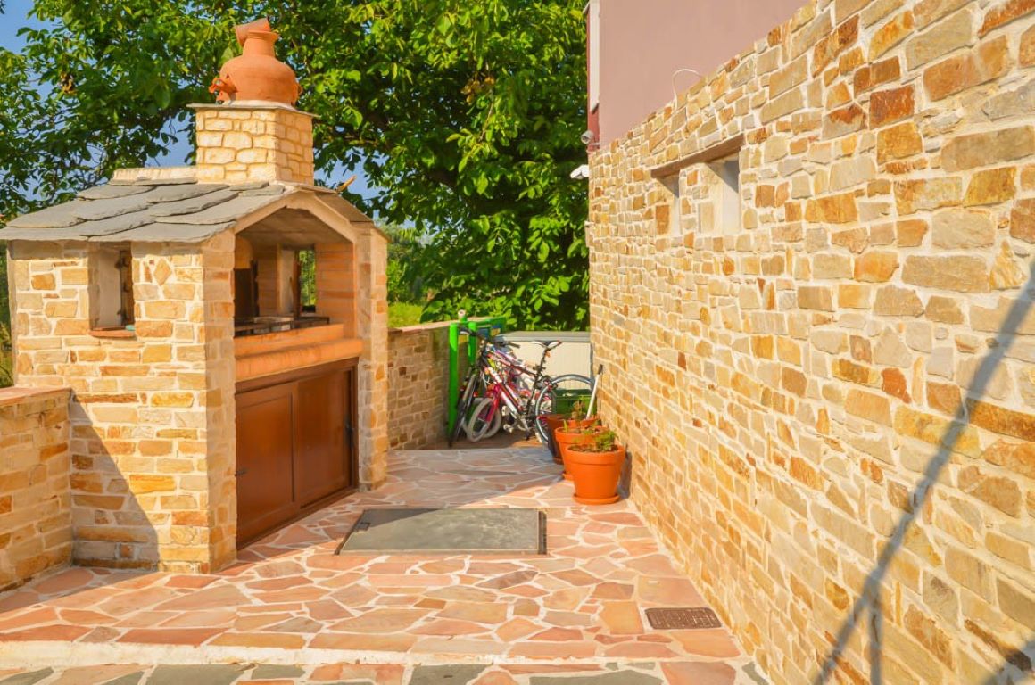 Hotel Anassa Studios-Rostilj.jpg