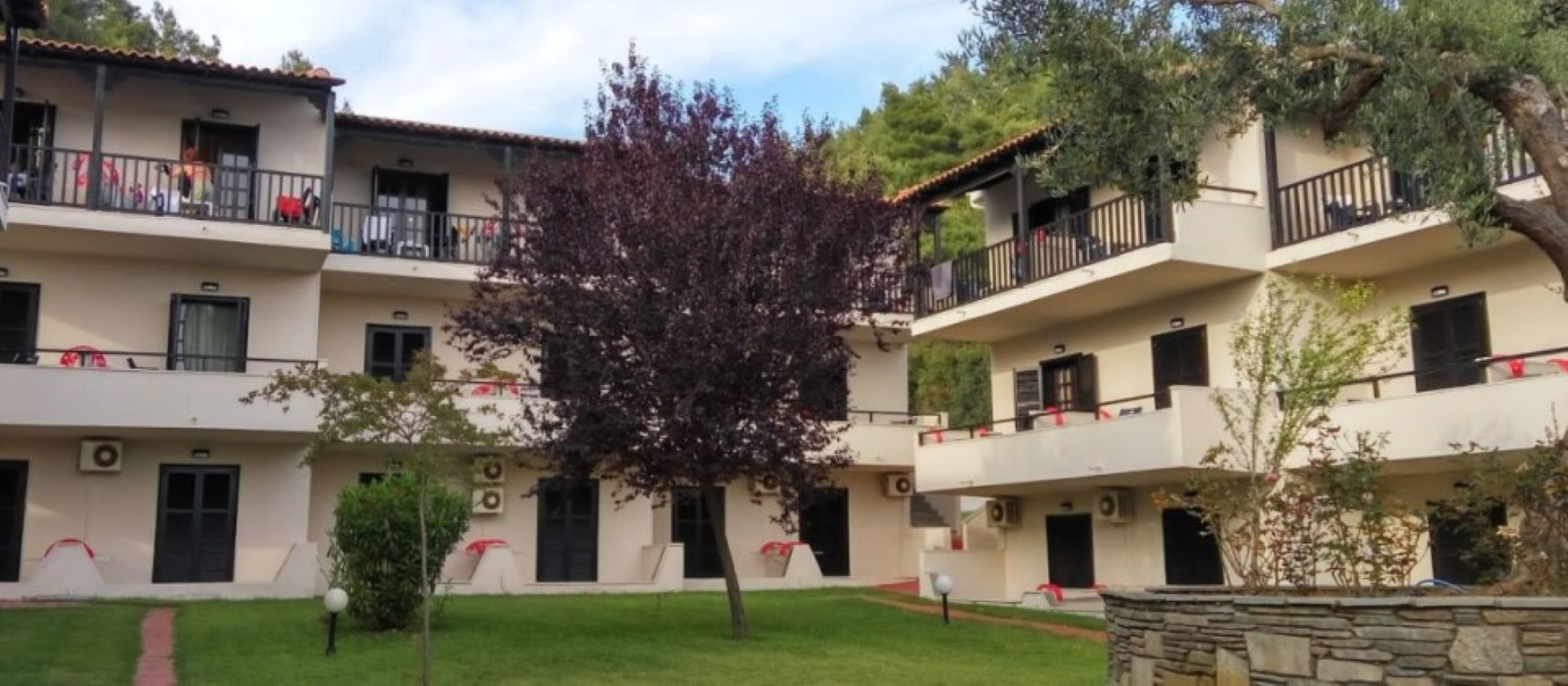 Bellagio Hotel Fourka-Pogled na sobe hotela.jpg