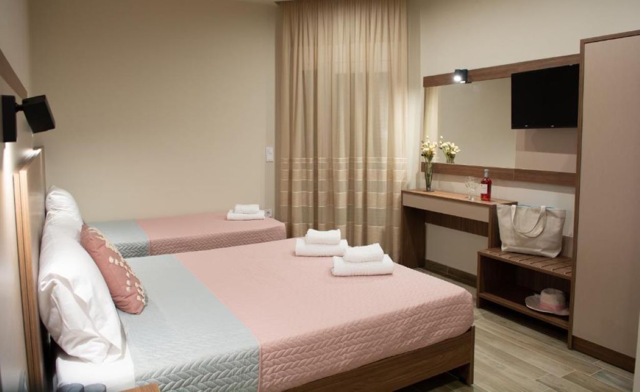 Villa Morfeas-Deluxe trokrevtna soba.jpg