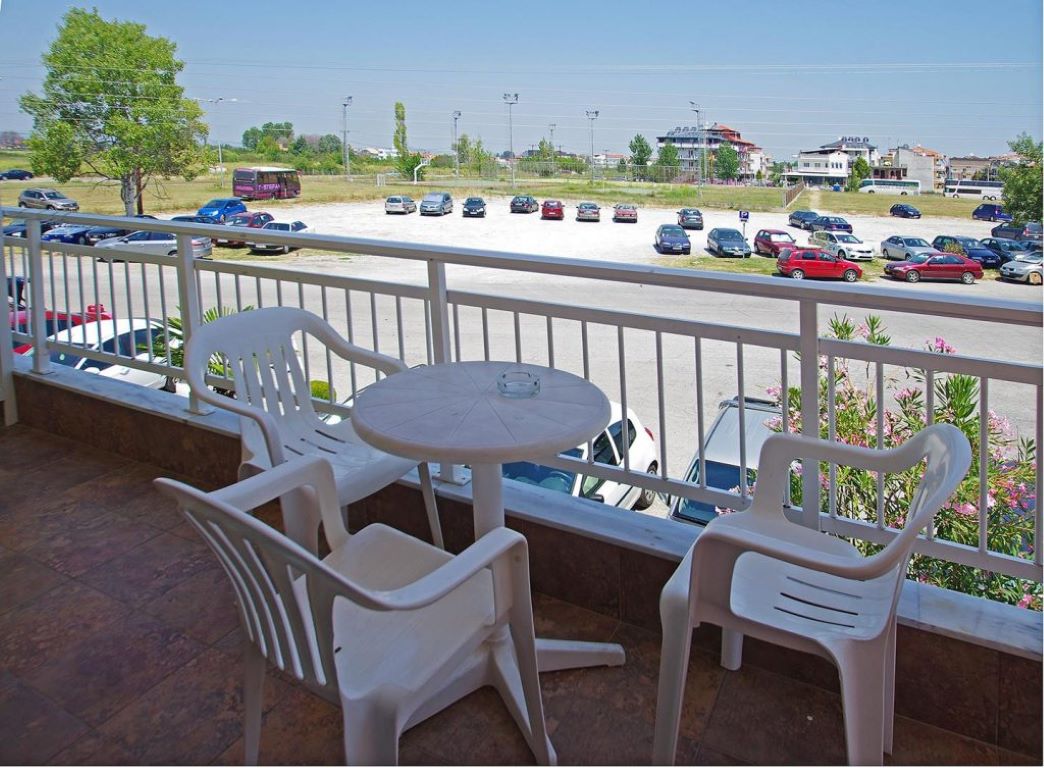 Villa Alasitas-Parking .jpg