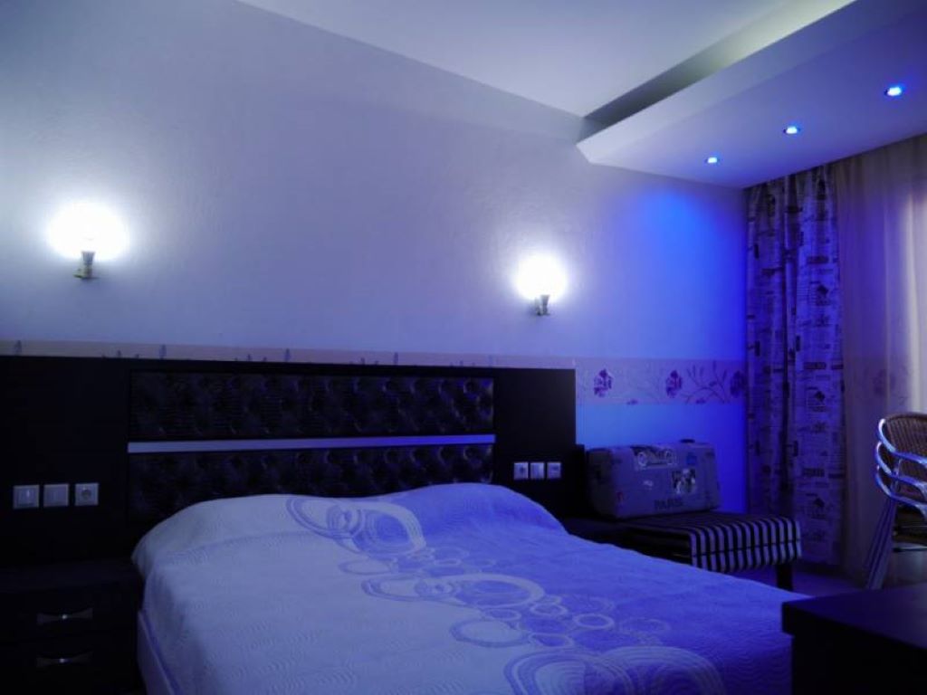 Blue Bay Beach Hotel-Porodicni studio pogled basta.jpg
