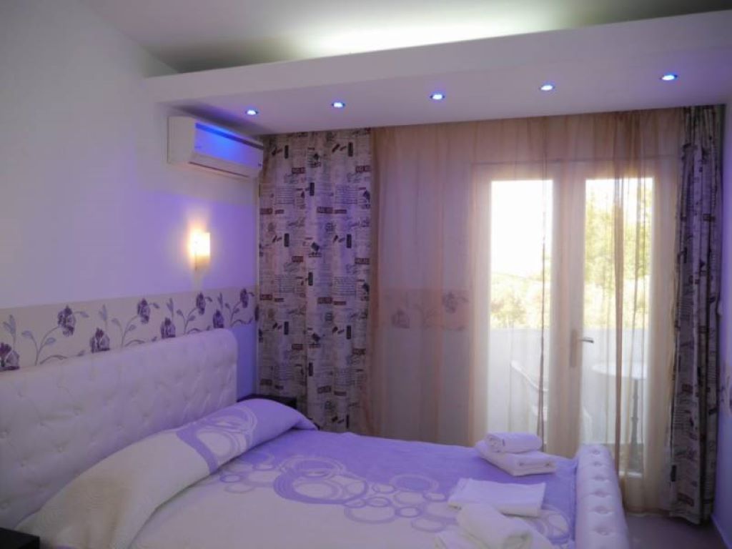 Blue Bay Beach Hotel-Standardna soba pogled more.jpg