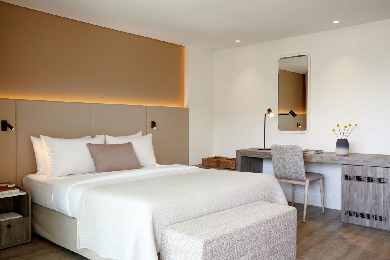 Vinnci EverEden Hotel-Deluxe superior.jpg