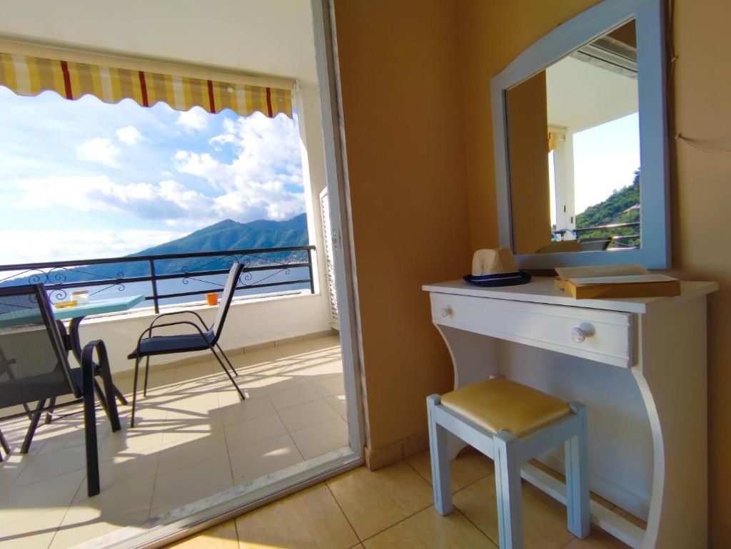 Celeste Golden Beach-Porodicni studio.jpg