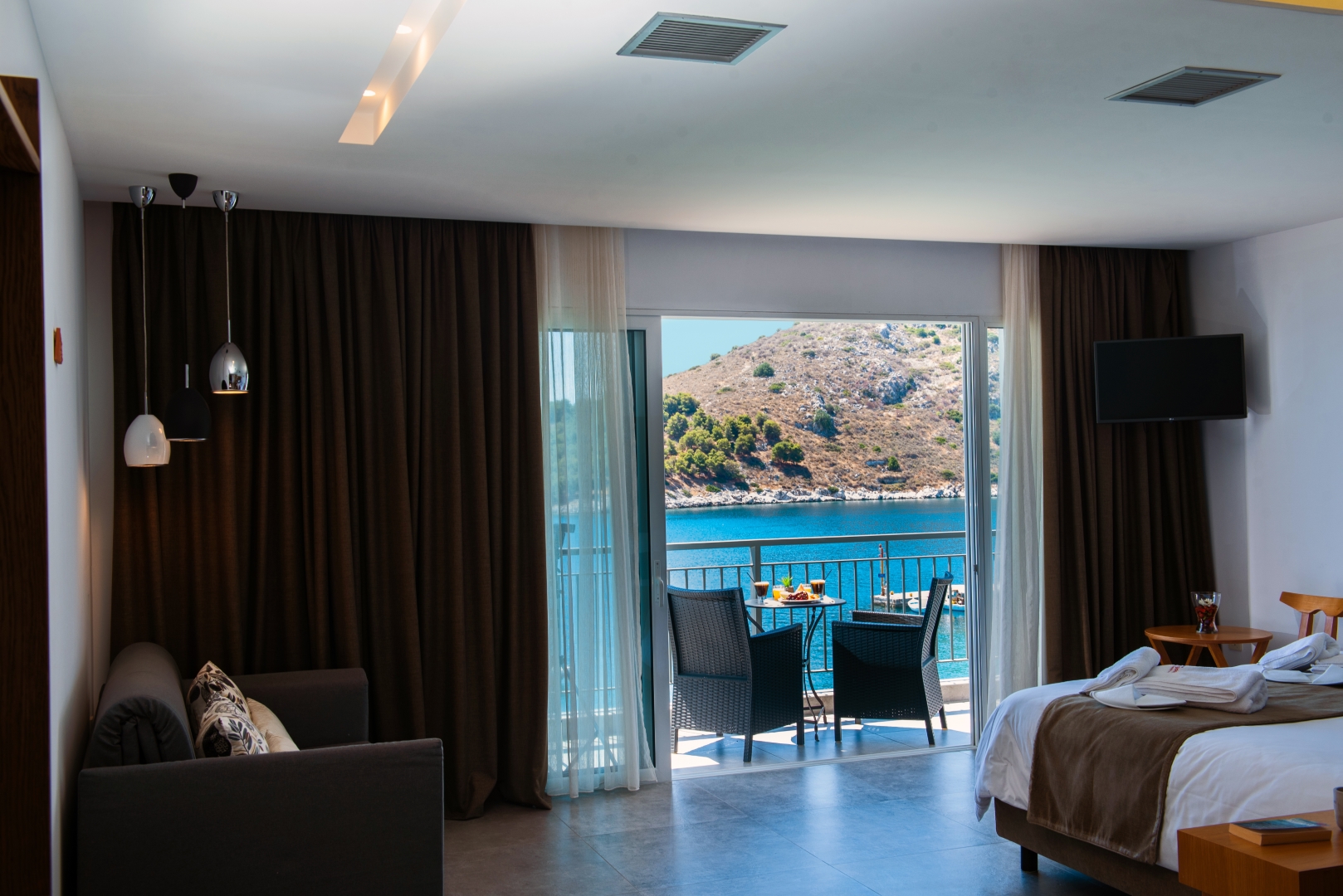 Minoa Hotel-Suite za troje.jpg