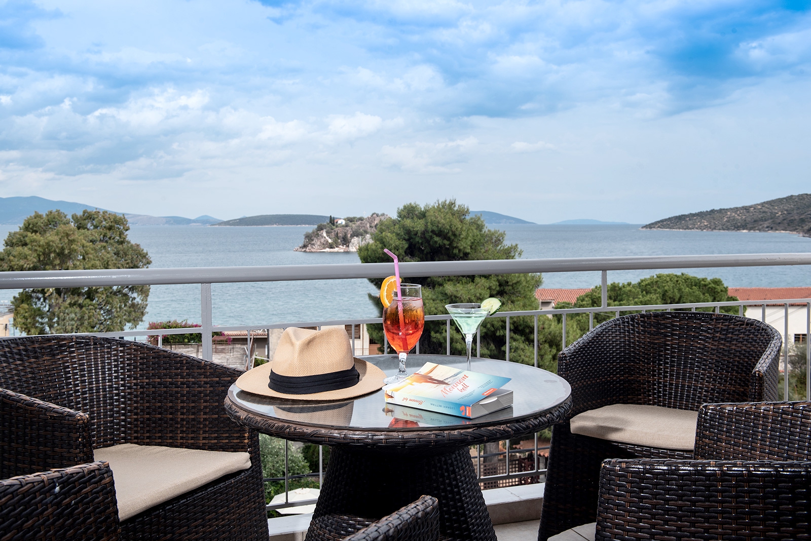 Apollon Hotel-Suite.jpg
