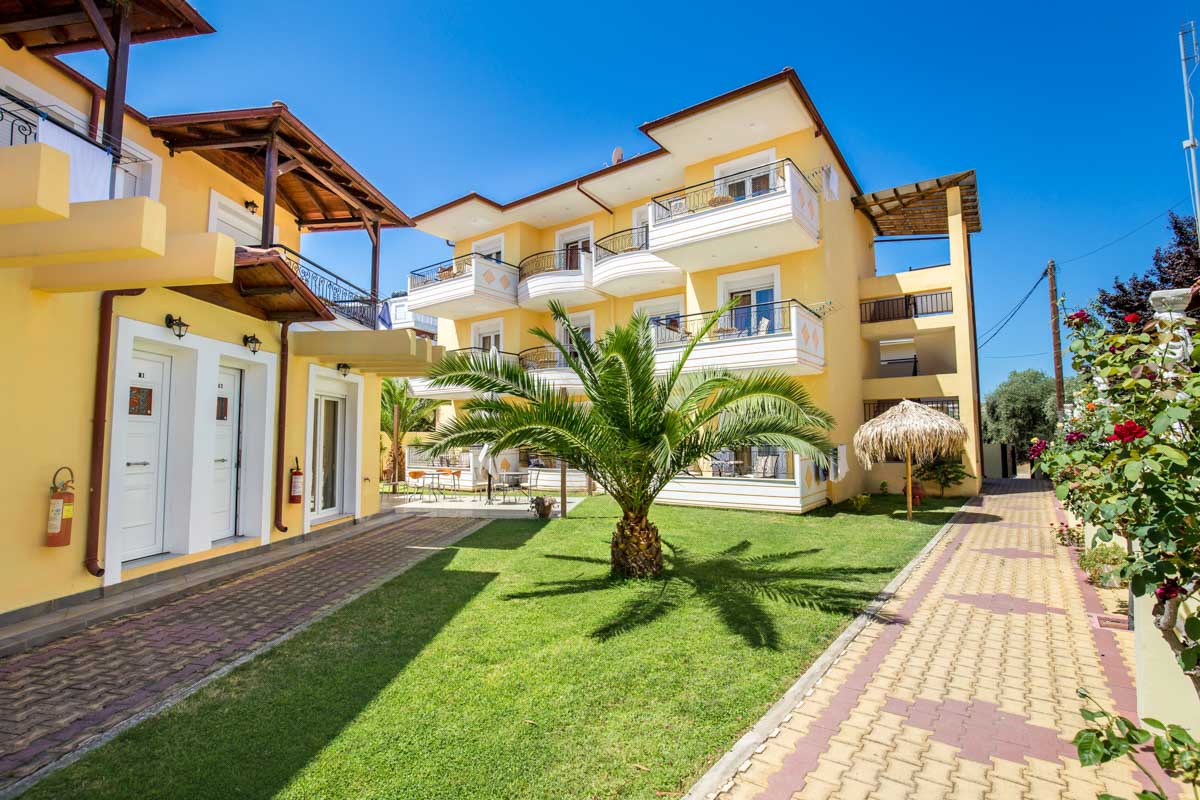 Aldebaran 2 Hotel-Hotel spolja.jpg