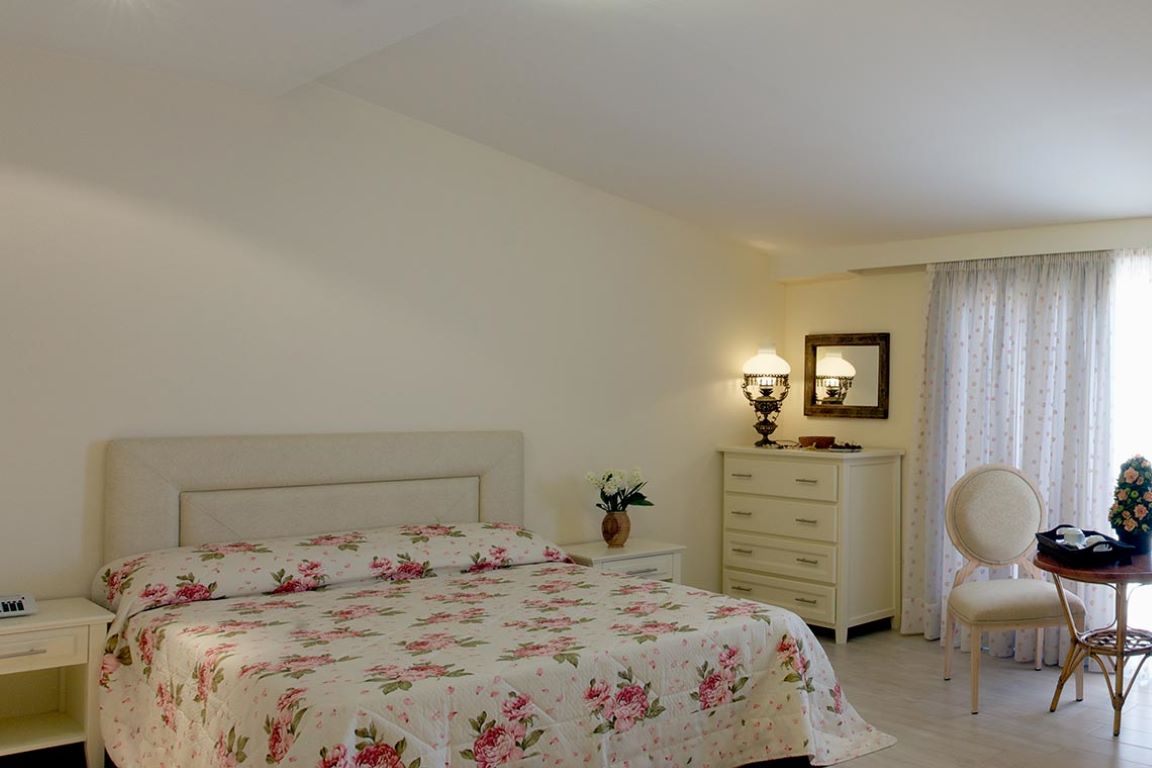 Coral Hotel Corfu-Junior suite.jpg