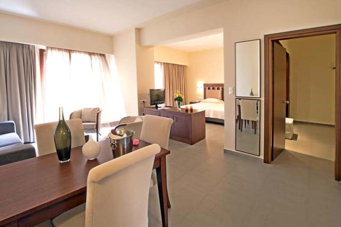 Hotel Kymi Palace-Executive suite.jpg