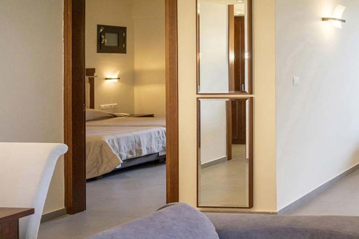 Kymi Palace Hotel-Executive euite.jpg
