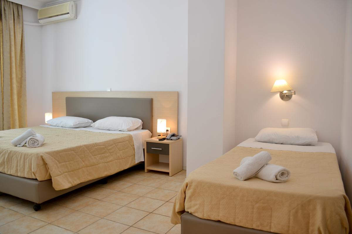 Dassia Holiday Club Hotel-Supreme trokrevetna soba.jpg