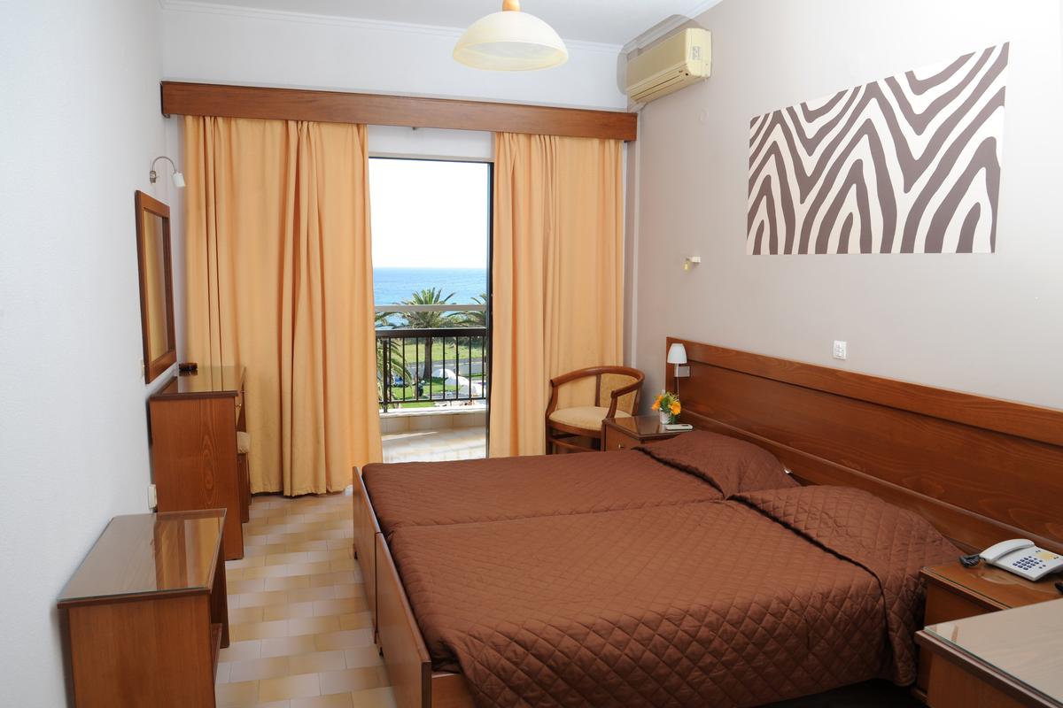 Hotel Golden Sands-Standardna soba.jpg