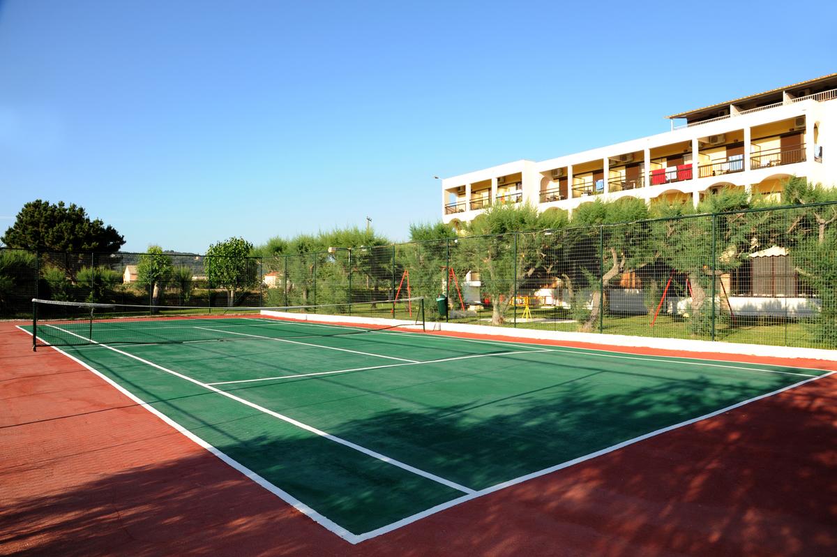 Hotel Golden Sands-Teniski teren.jpg