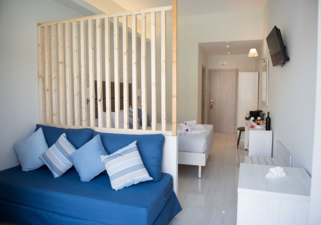 Ninos Amour Holiday Resort-Junior suite pogled basta.jpg