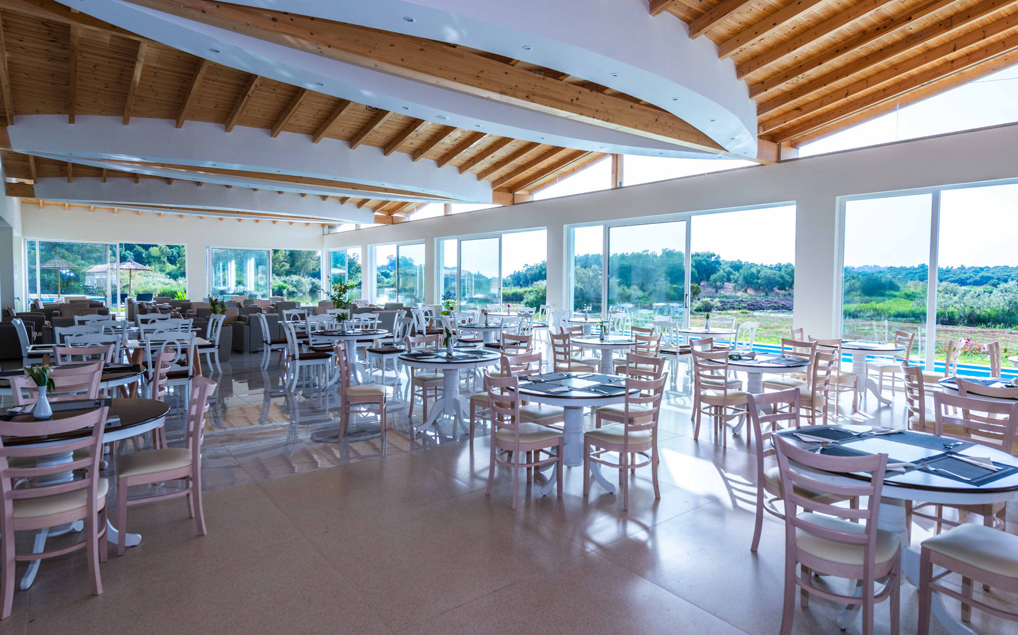 Ninos Laguna Holiday Resort Hotel-Restoran.jpg