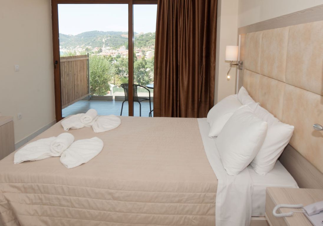 Hotel Ninos Porto Demo Boutique-Deluxe pogled more.jpg
