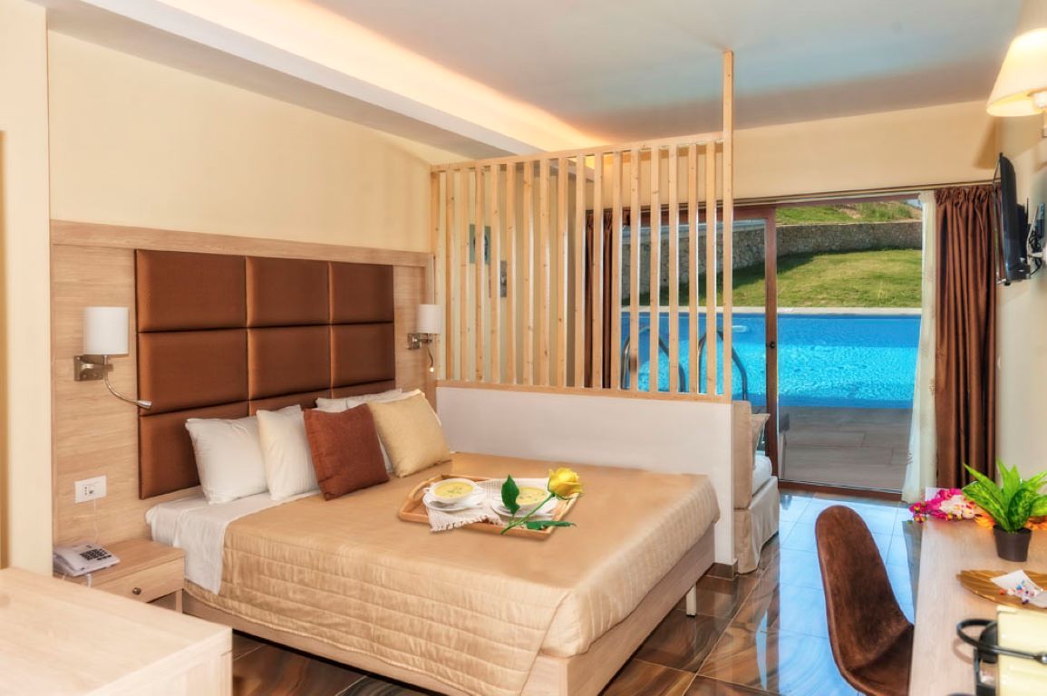 Ninos Porto Demo Boutique Hotel-Junior suite pristup bazenu.jpg