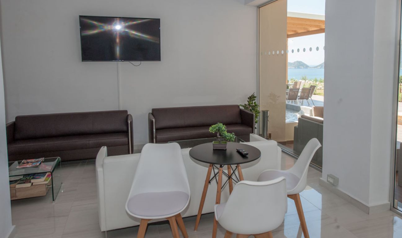 Ninos Porto Demo Boutique-Lobby.jpg