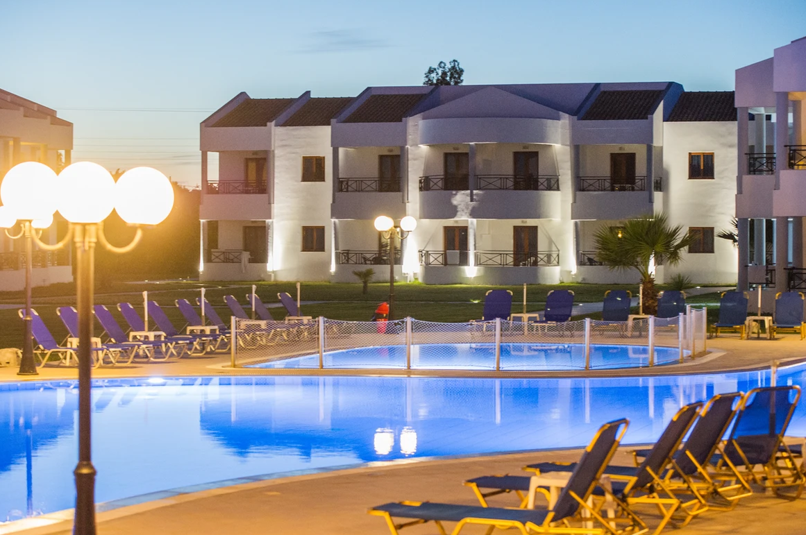 Hotel Stemma-Deciji bazen.png