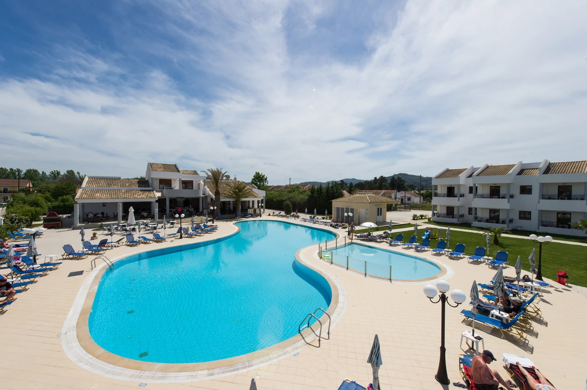 Stemma Hotel Krf-Bazen.png