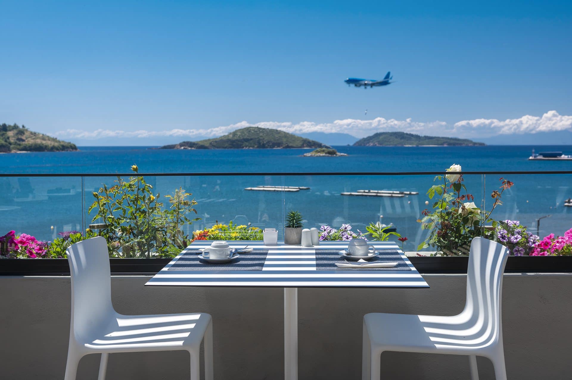 Hotel Alkyon-Bar na krovu.jpg
