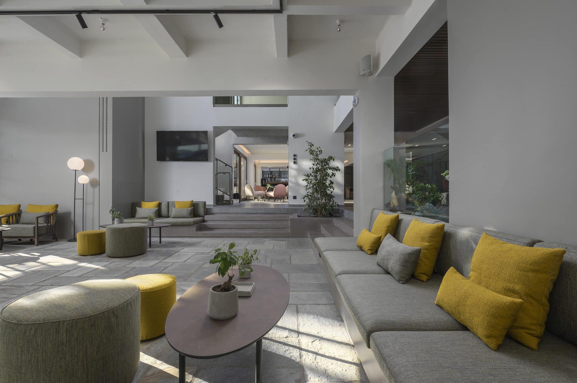 Hotel Alkyon-Lobby.jpg