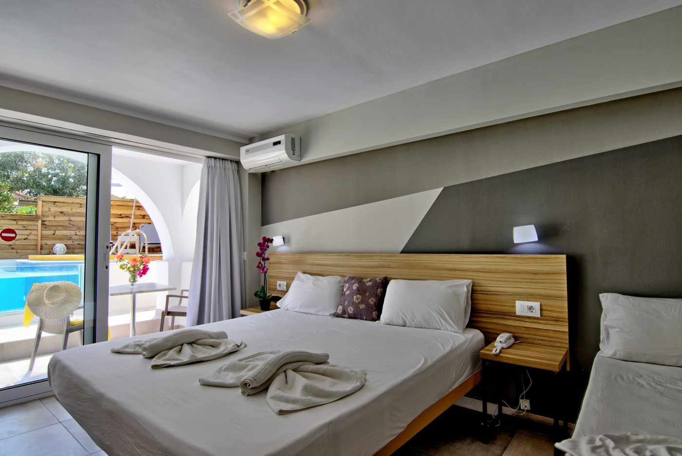 Hotel Kleila Beach-Standardna soba privatni bazen.jpg