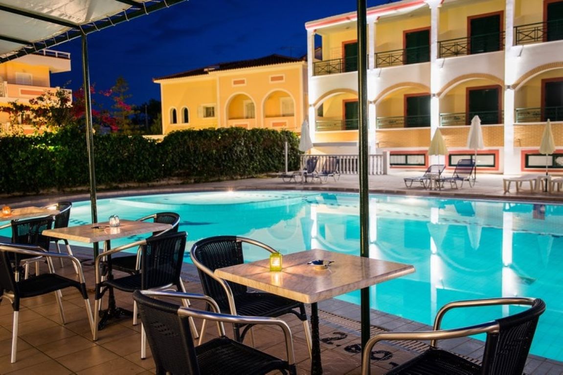 Club Zante Plaza Hotel-Bar.jpg