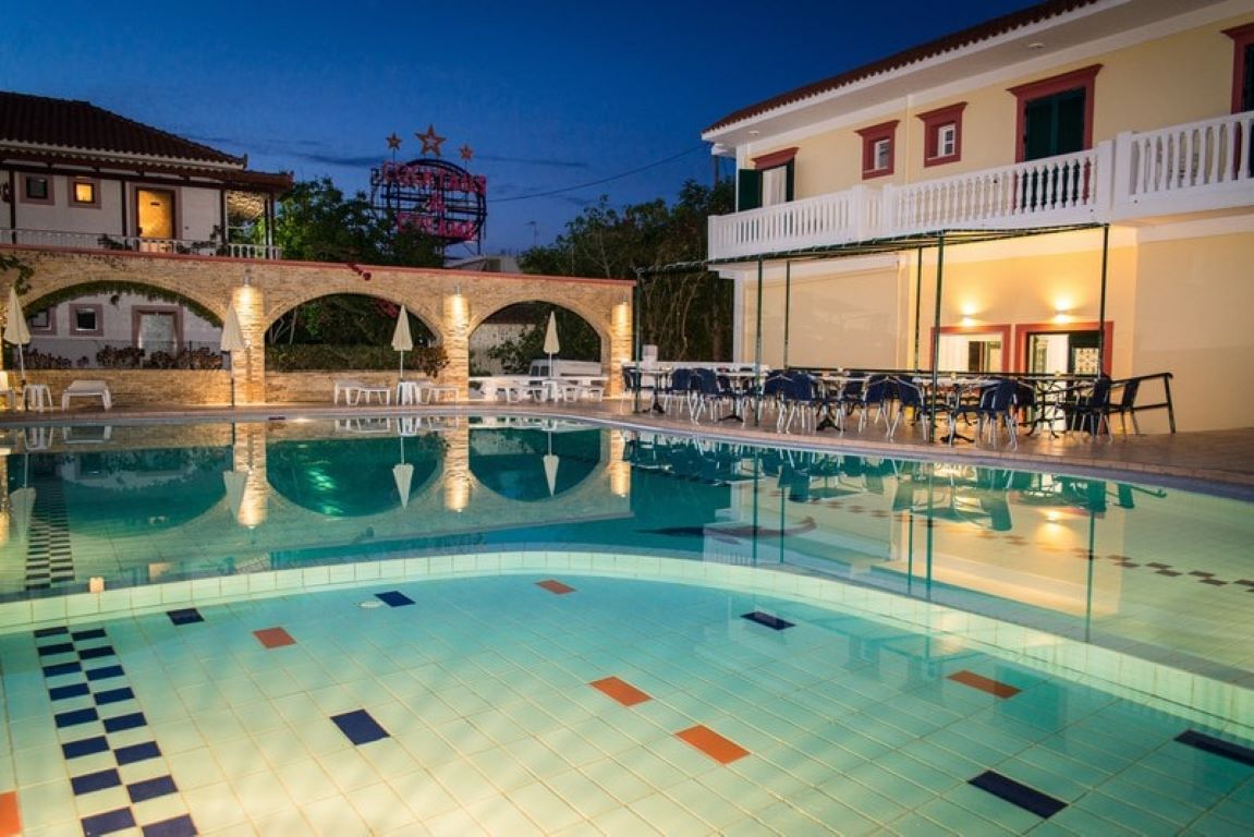 Hotel Club Zante Plaza-Bazen.jpg