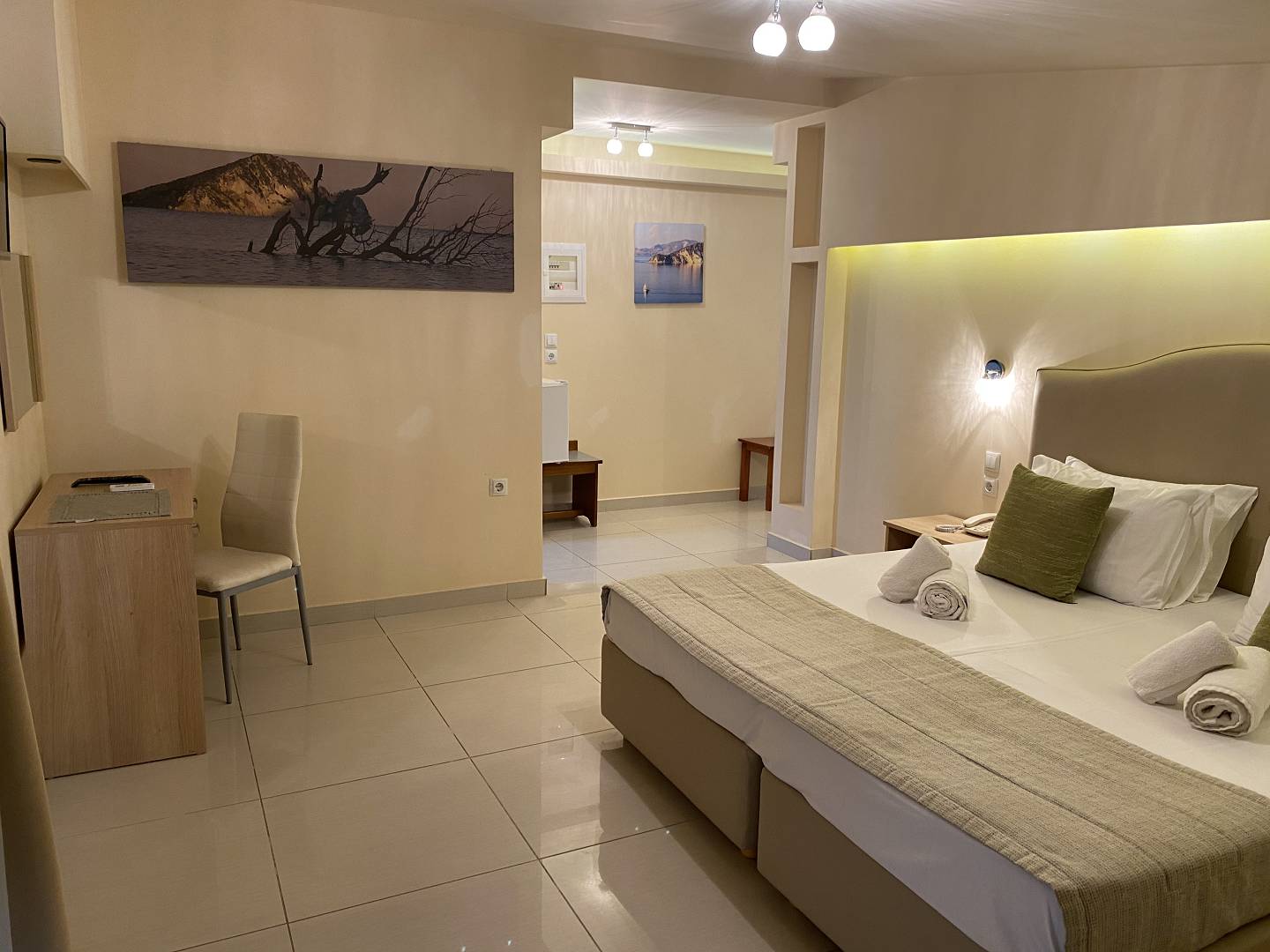 Hotel Porto Planos Beach-Standardna soba.jpg