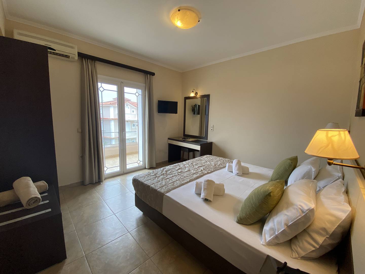 Porot Planos Beach Hotel-Dvosoban porodican suite.jpg