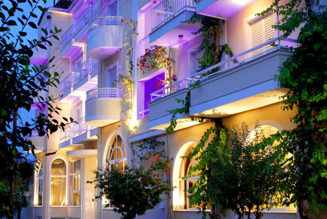 Hotel Palatino-Hotel spolja.jpg