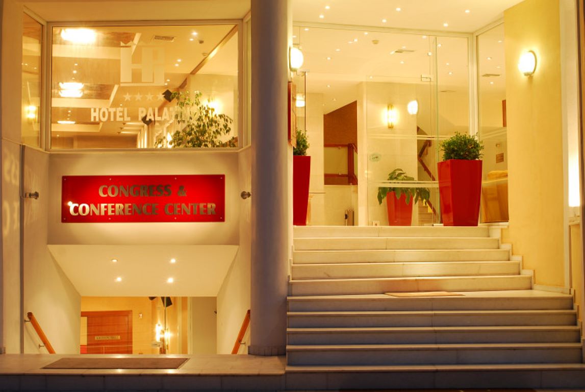 Hotel Palatino-Ulaz u hotel.jpg