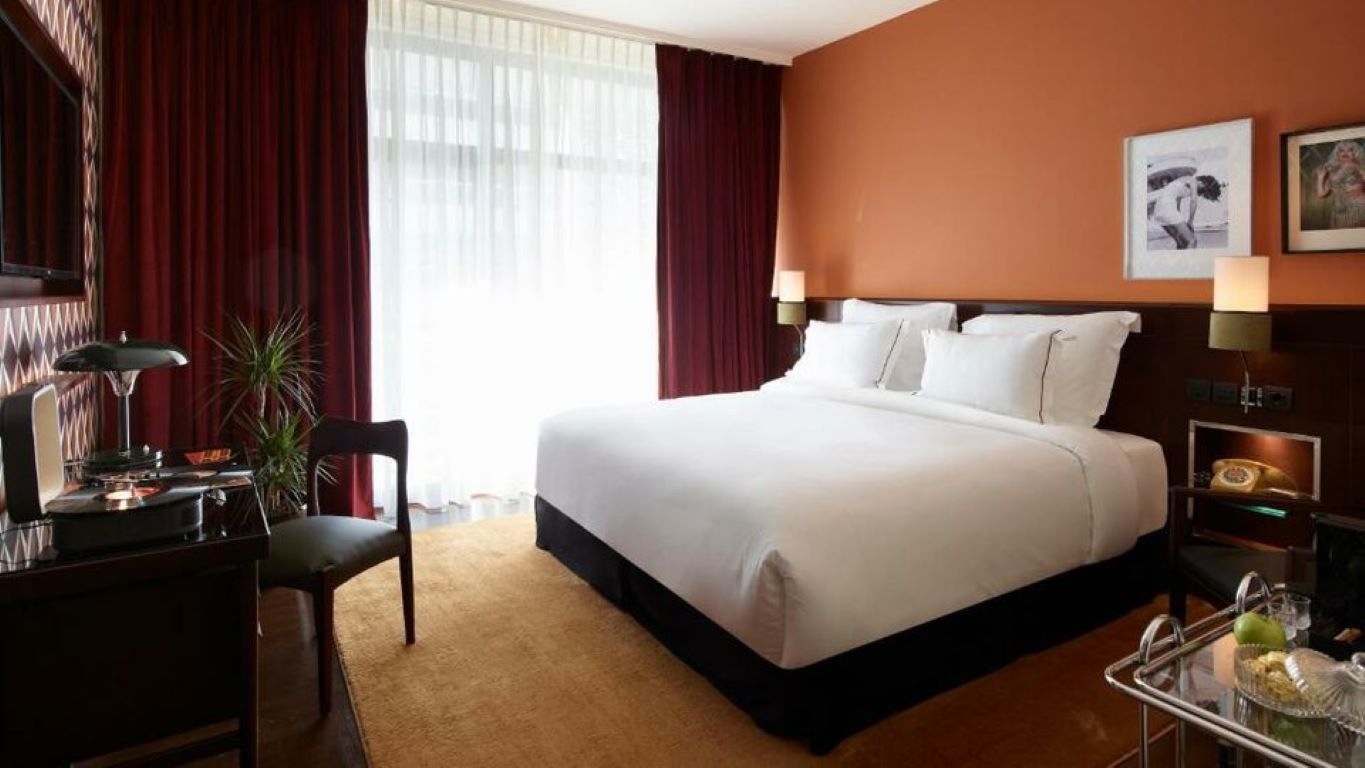Hotel Brown Acropol-Deluxe sa balkonom.jpg