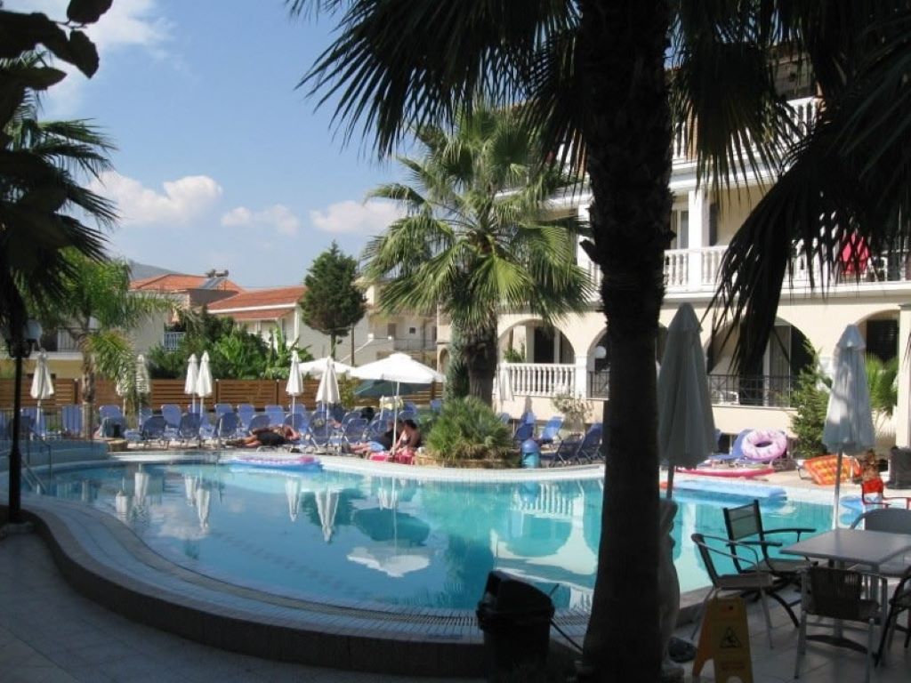 Hotel Zante Plaza-bazen.jpg