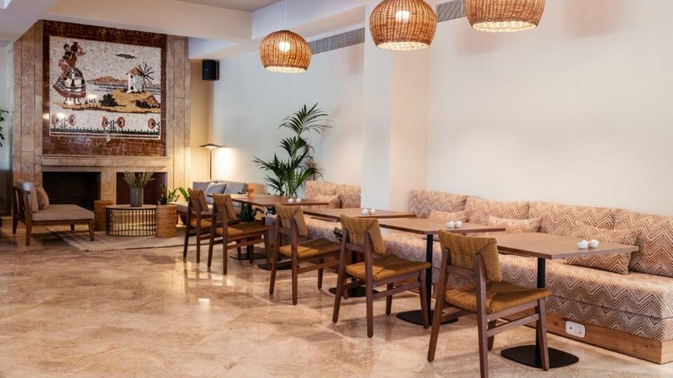 Brown Beach Chalkida-Lobby bar.jpg