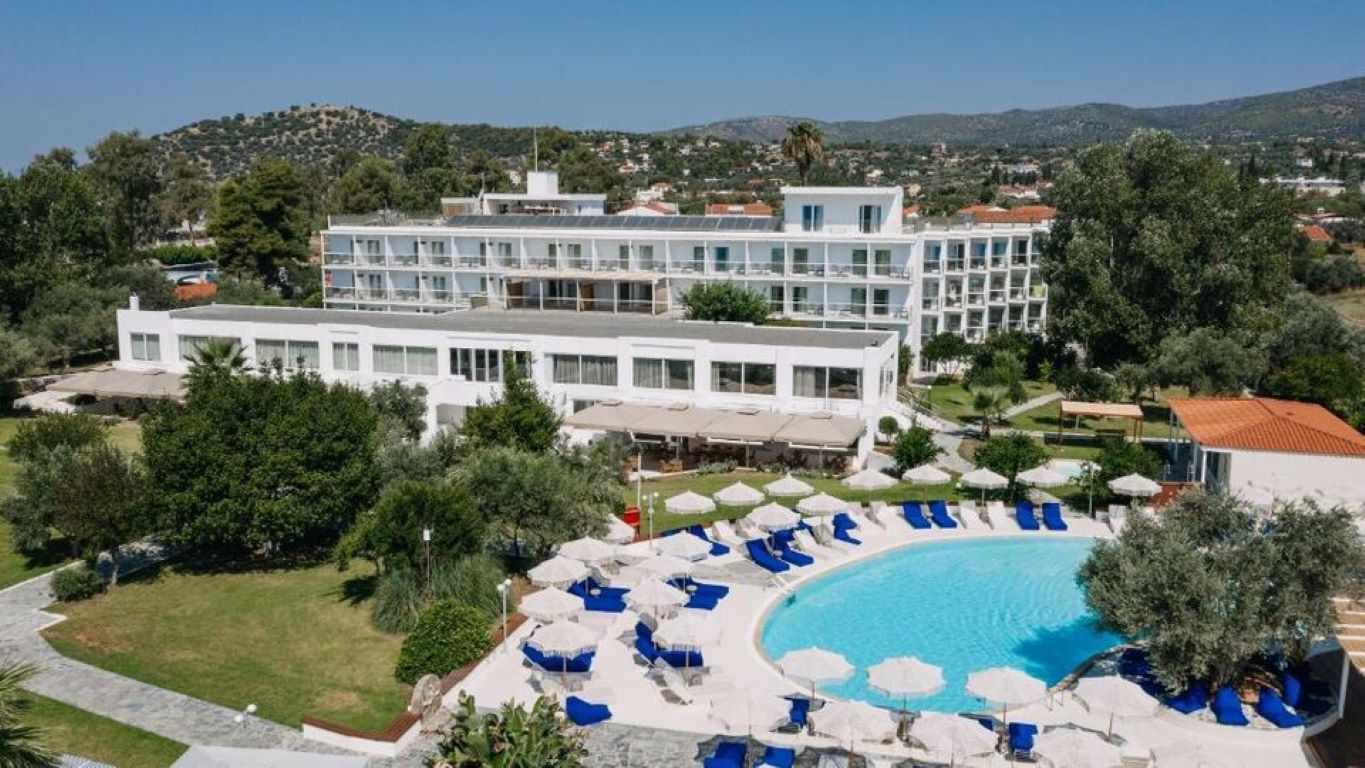 Hotel Brown Beach Eretria-Hotel spolja.jpg