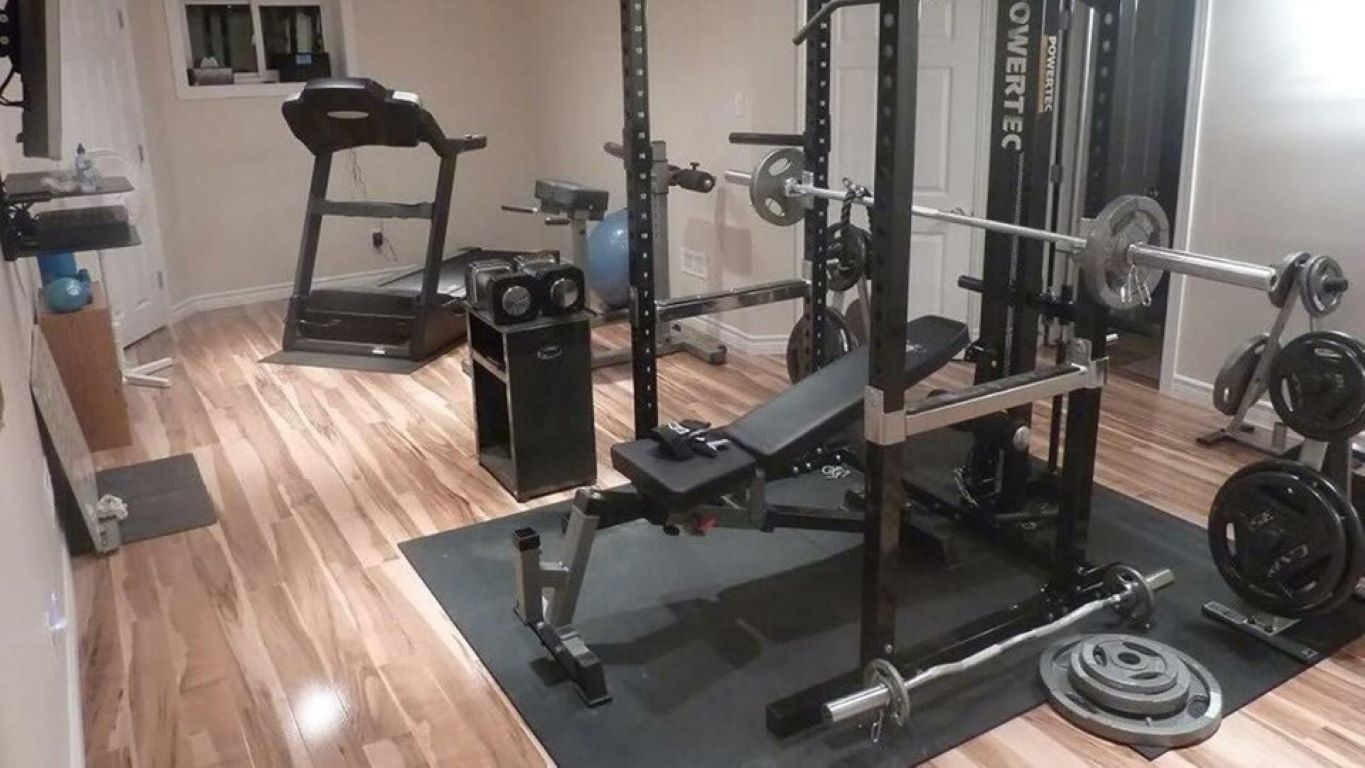 AKron Seascape Resort-Fitnes.jpg