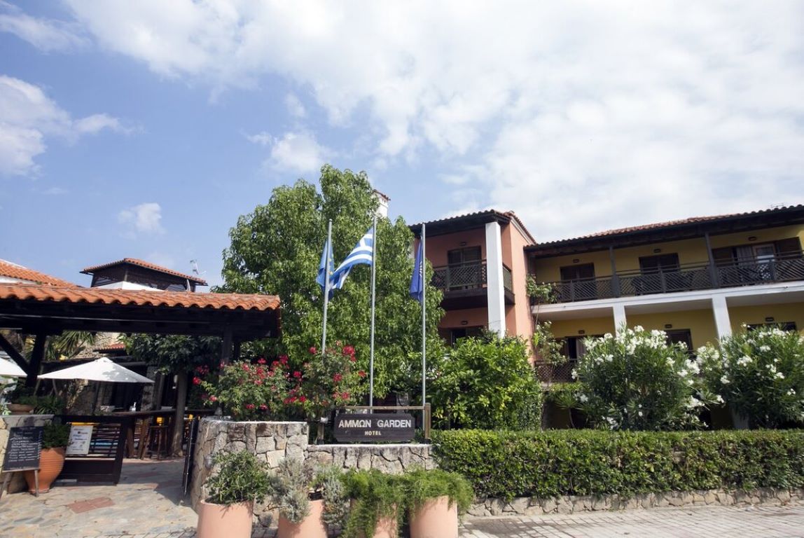 Hotel Ammon Garden-Hotel spolja.jpg