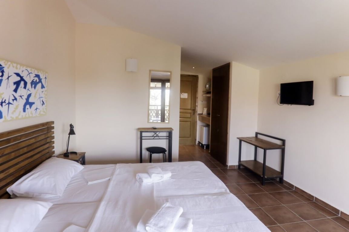 Hotel Ammon Garden-Standardna soba.jpg