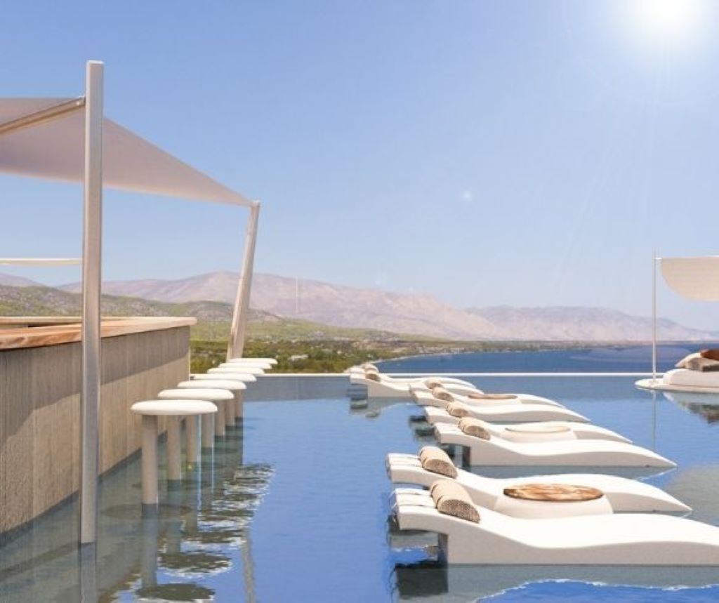 Isla Brown Corinthia Hotel-Bar na krovu.jpg