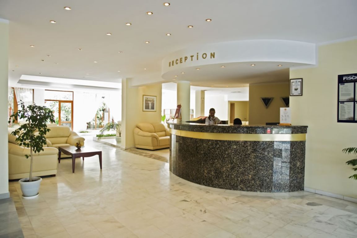 Hotel Oasis Nesebar-Recepcija.jpg