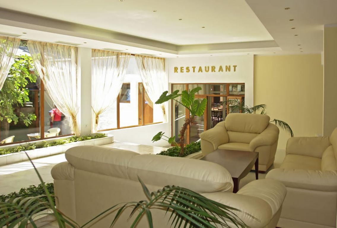 Oasis Nesebar Hotel-Lobby.jpg
