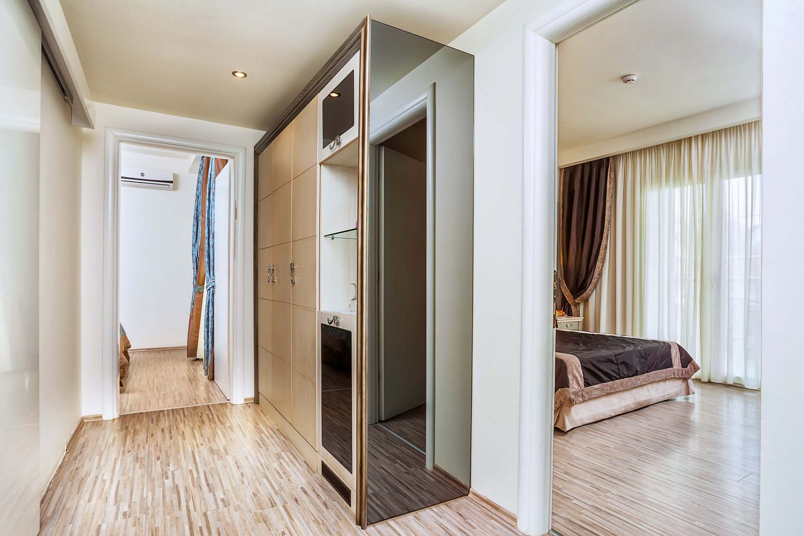Hotel Elinotel Apolamare family suite.jpg