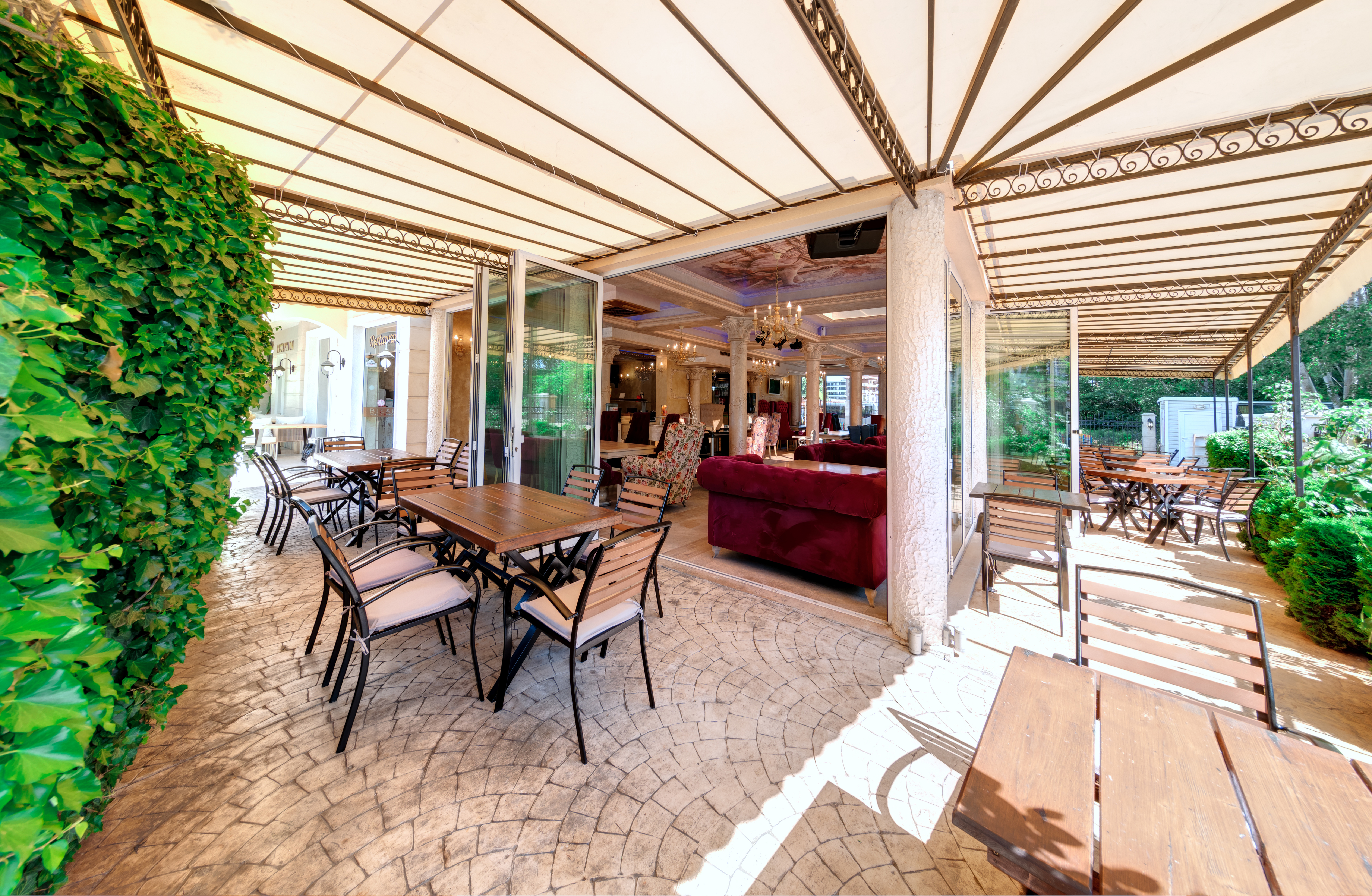 Hotel Avenue Deluxe terasa lobija