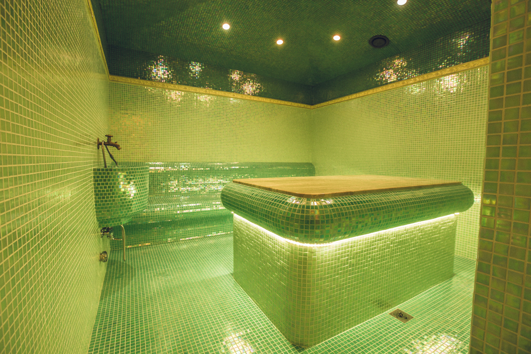 Hotel Avenue Deluxe spa
