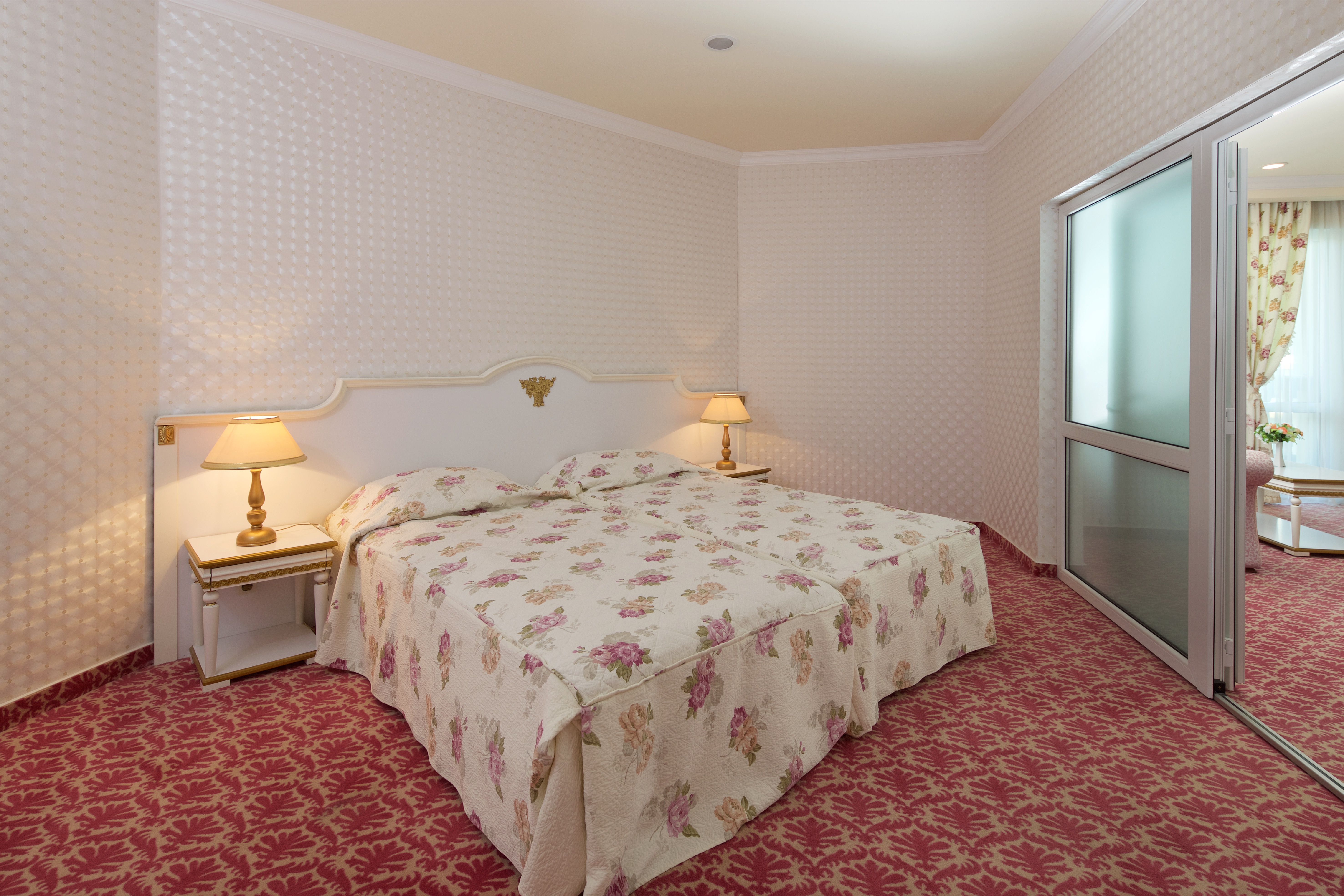 Planeta Hotel & Aquapark-Junior suite.jpg