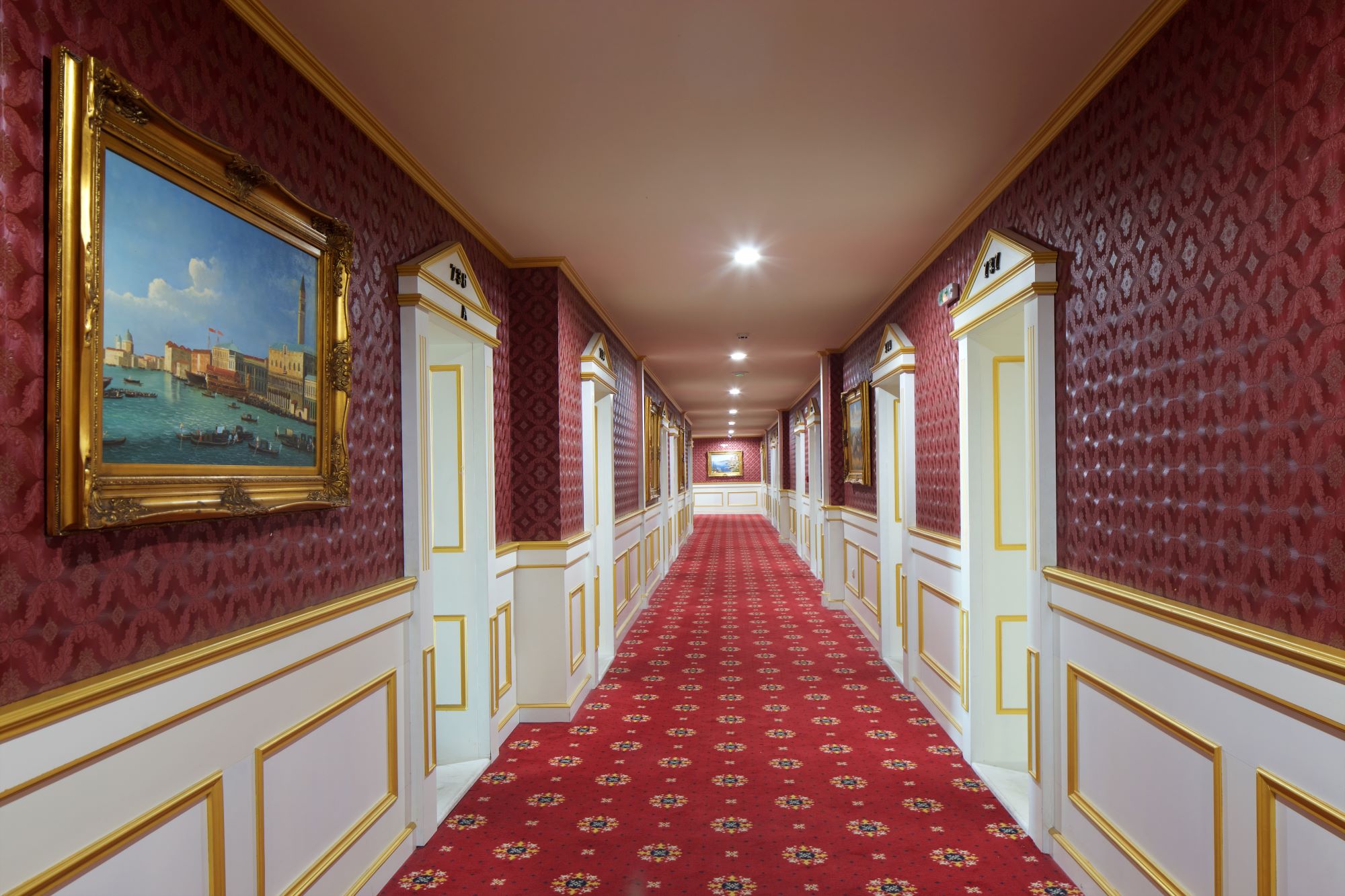 Planeta Hotel & Aquapark-Unutrasnji enterijer.jpg