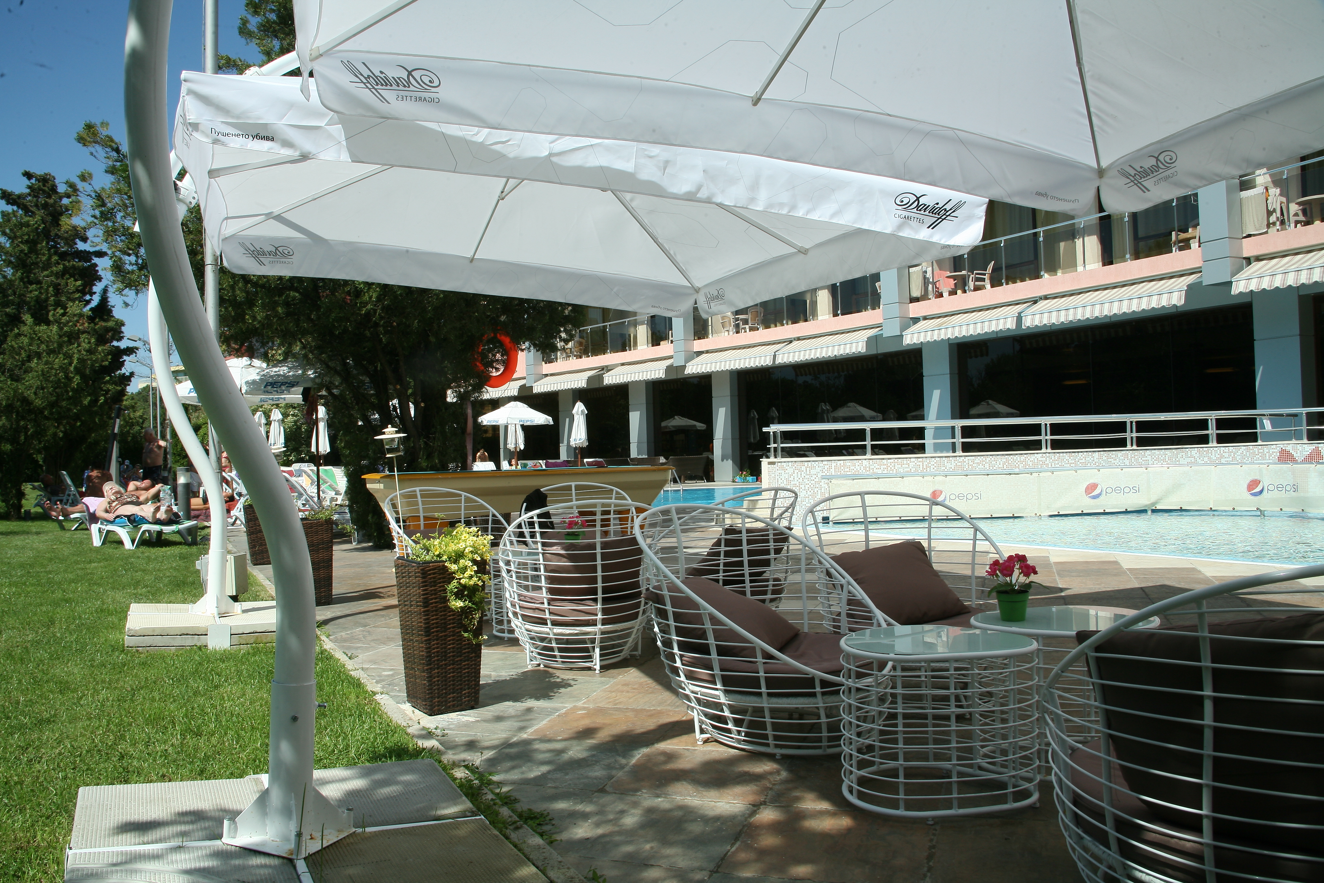 Flamingo Beach-Bar.JPG