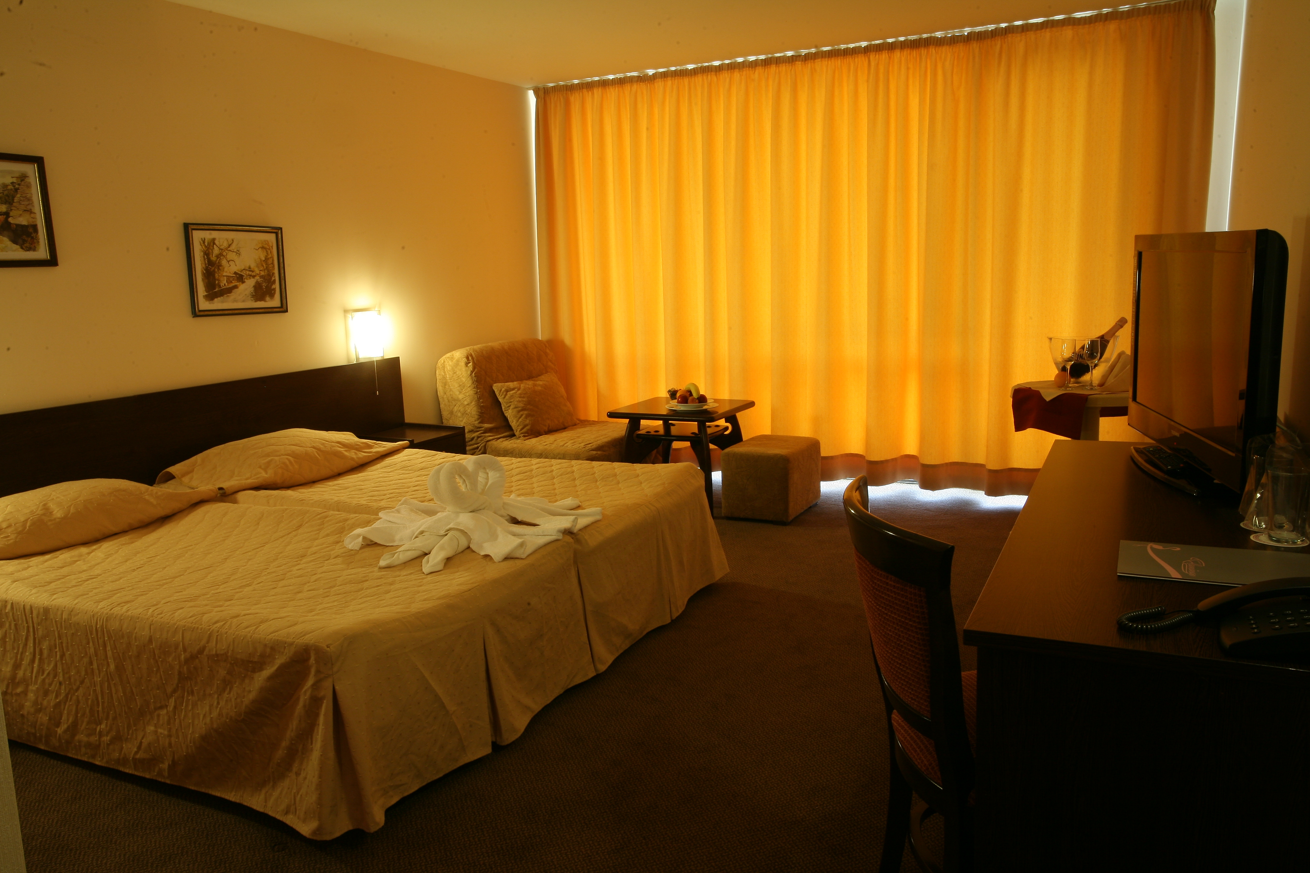 Flamingo Beach Hotel-Standardna soba.JPG